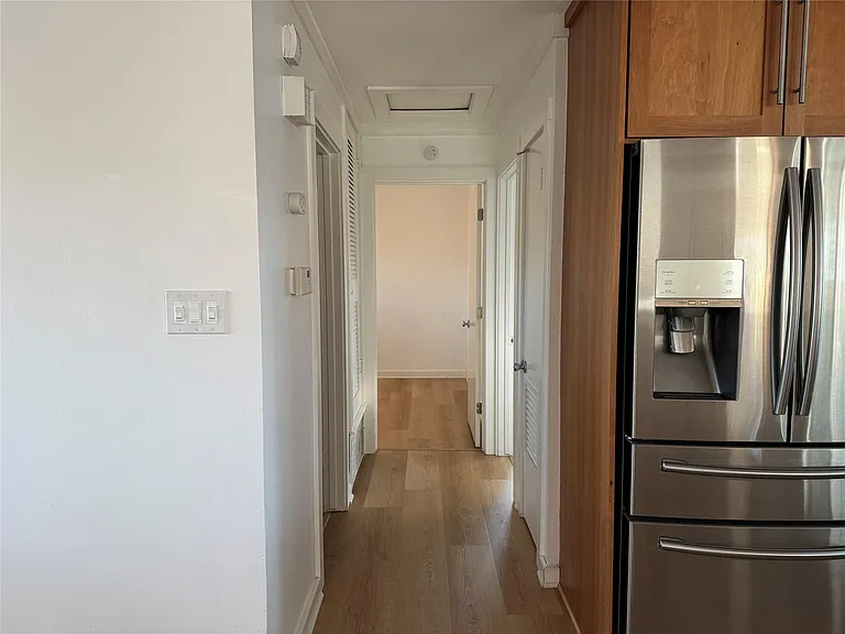 6601 Columbia Dr — Photo 10