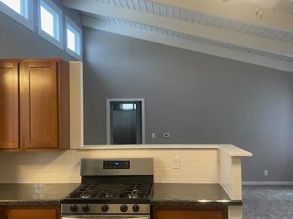 1132 29th St NE, Cedar Rapids, IA 52402