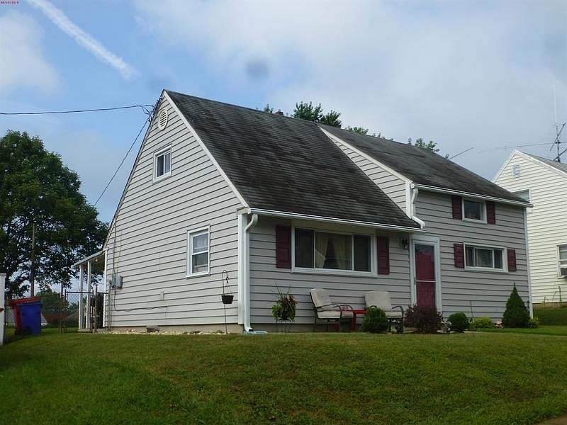 2nd image of 382 Potts Ct