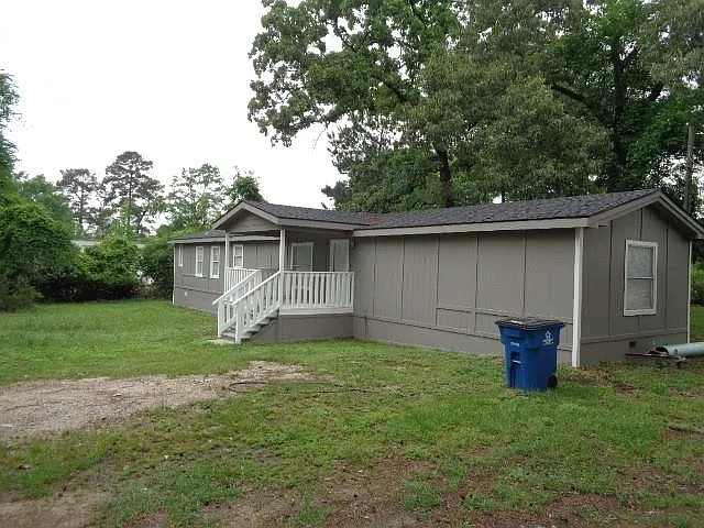 3 bed, 1.5 bath, 1500 sqft, $1,450 — Photo 3