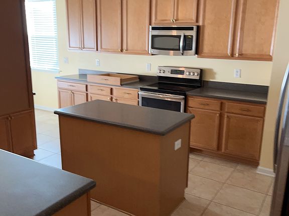 4th image of 538 Side Creek Ln