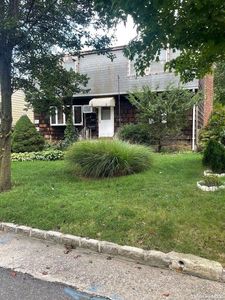 140 Linden Street, Roslyn Heights, NY, 11577