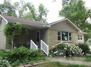 14 N 22nd St, Denison, IA 51442