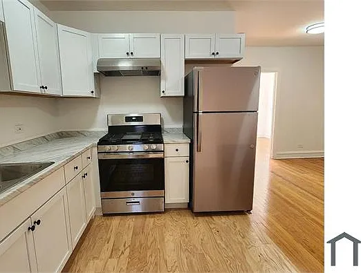 2702 N Laramie Ave #2 — Photo 3