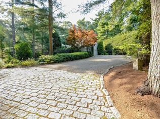 1 Holly Pond Rd, Marion, MA 02738