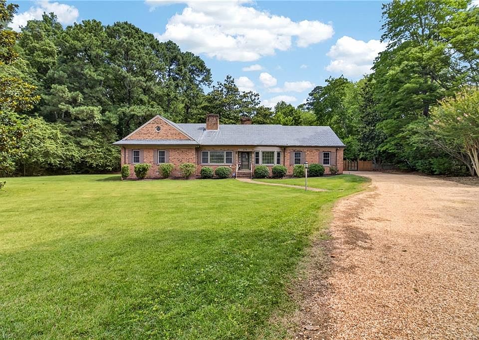 1st image of 279 Colonial Trl E