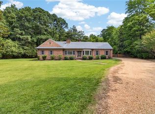 279 Colonial Trl E, Surry, VA 23883