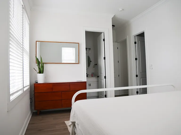 1718 Barnard St #1718 — Photo 8