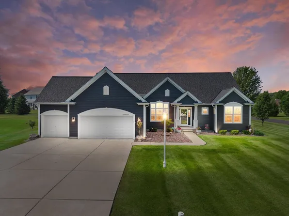 W349N5830 Sunflower COURT, Oconomowoc, WI 53066