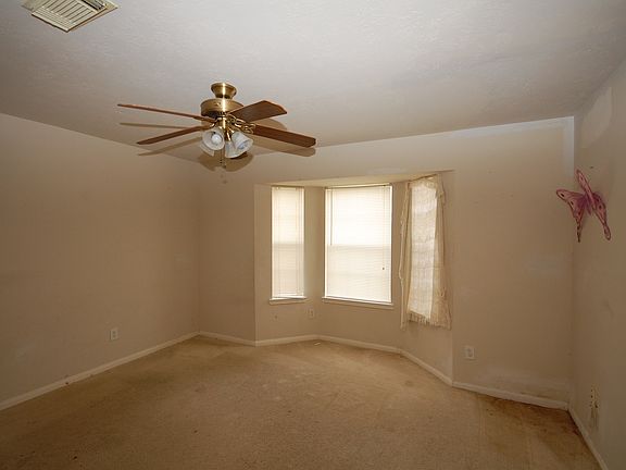 3rd image of 313 Mammoth Springs Ln