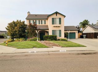 2698 Sterling Ave, Sanger, CA 93657