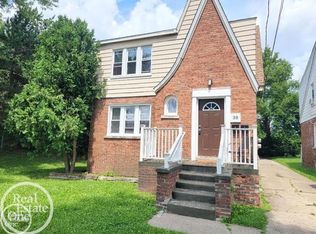 38 Spokane Dr, Pontiac, MI 48341