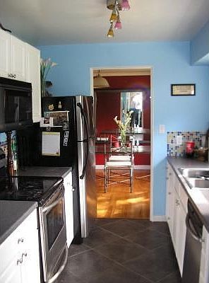 Stainless steel kitchen appliances