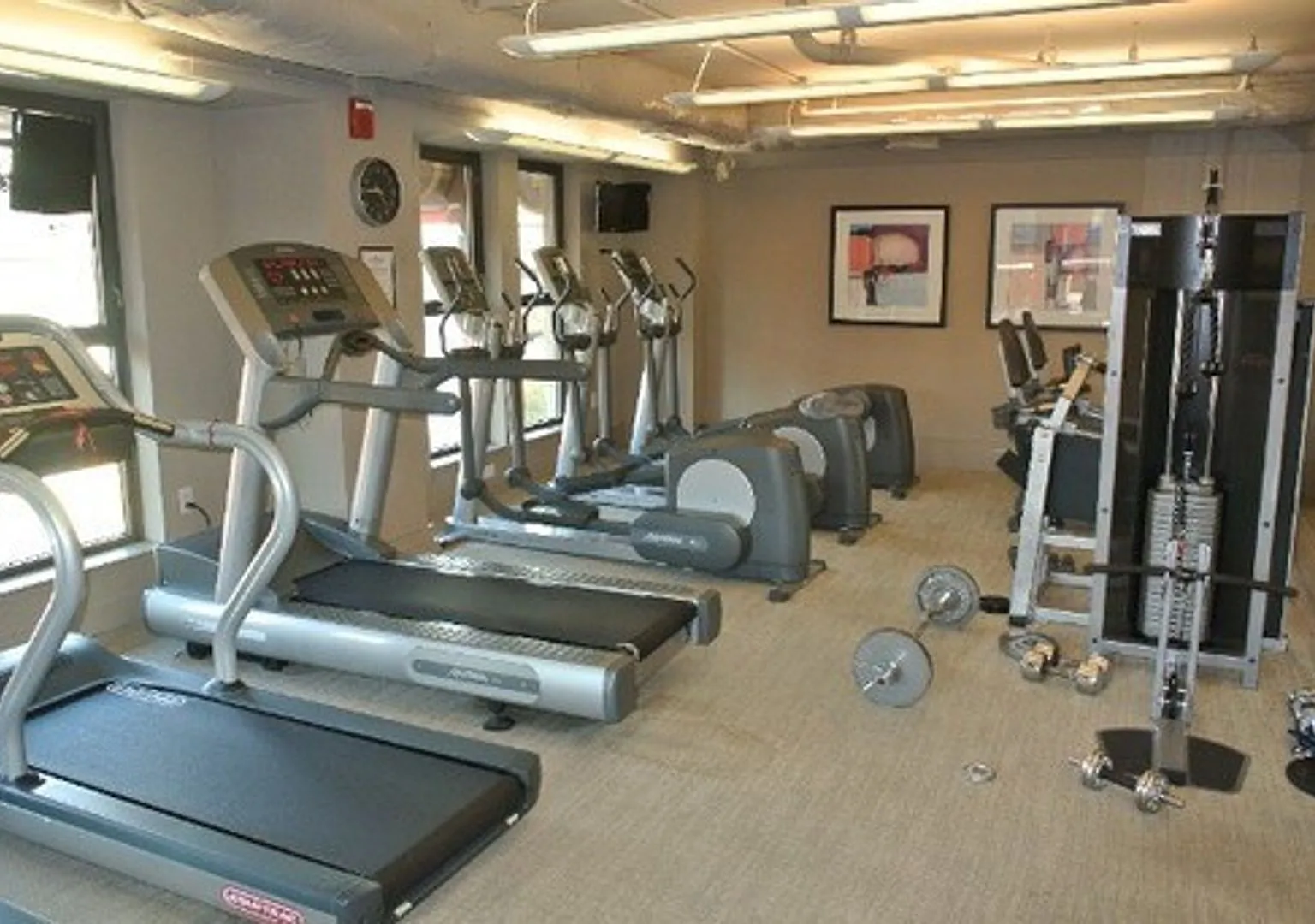 Monumental Views! Stunning Chinatown/Penn Quarter One Bedroom With Sleek Hardwood, Washer/Dryer I... — Photo 3