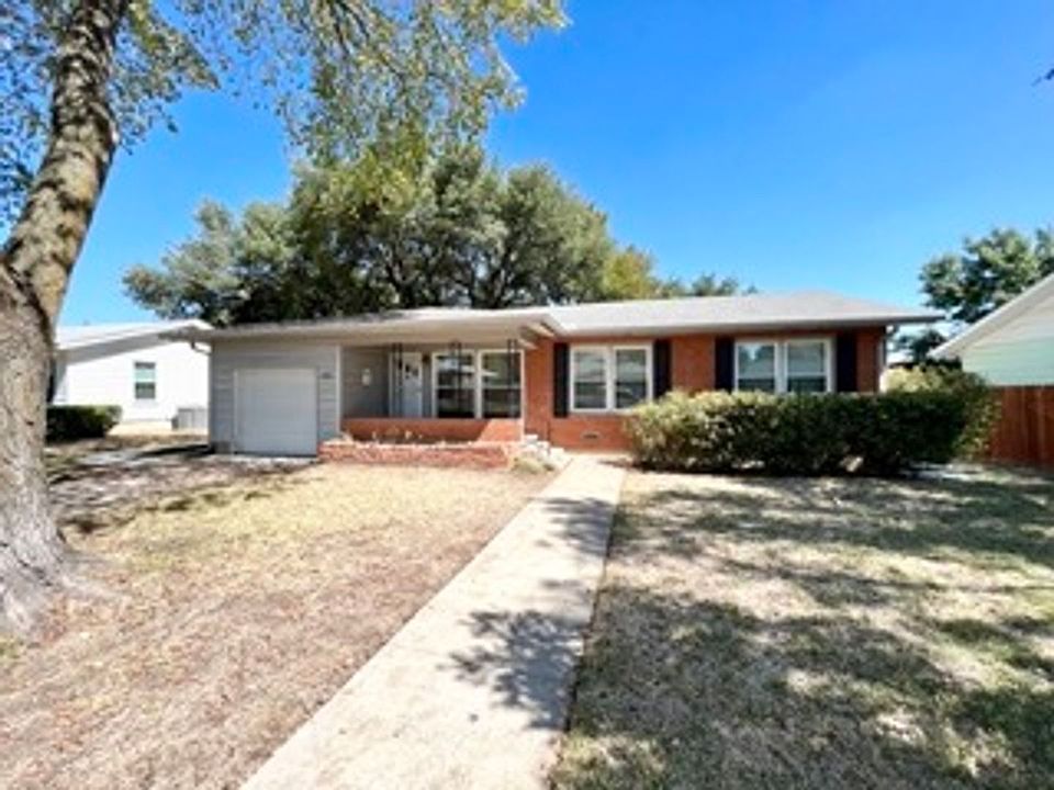 1st image of 1009 Lawrence Dr
