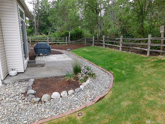 4th image of 2608 W Ct SE