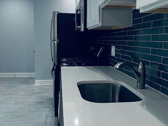 2nd image of 79 Haven St Floor 2