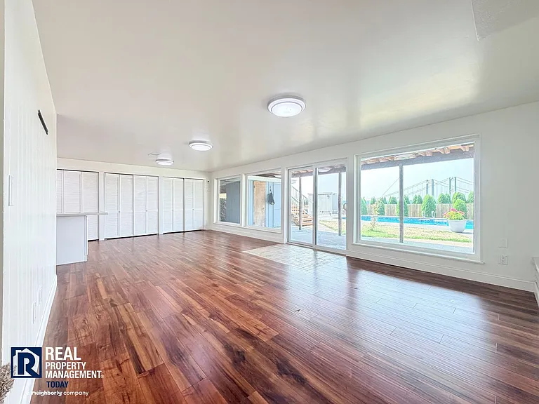 1726 N Jackson Ave — Photo 33
