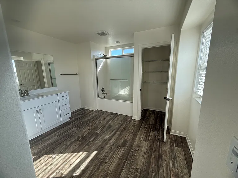 17087 Zion Dr — Photo 15