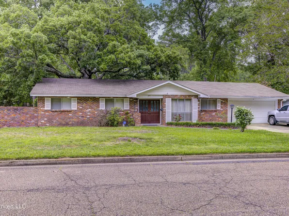 820 Briarfield Rd, Jackson, MS 39211