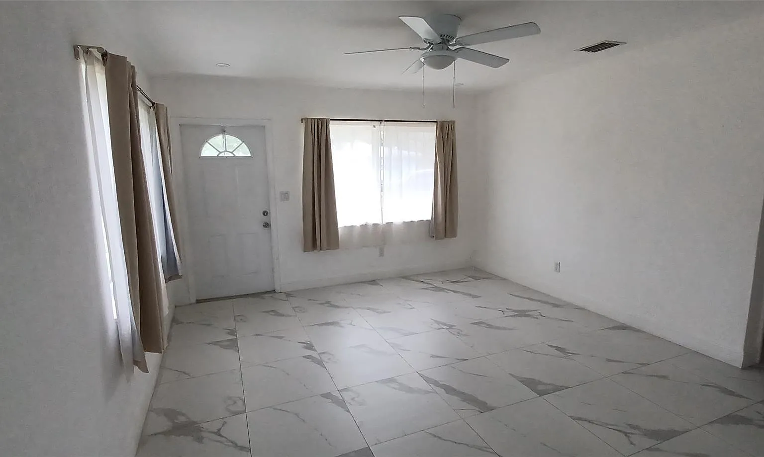 2 bed, 1.0 bath, 1000 sqft, $1,950 — Photo 3