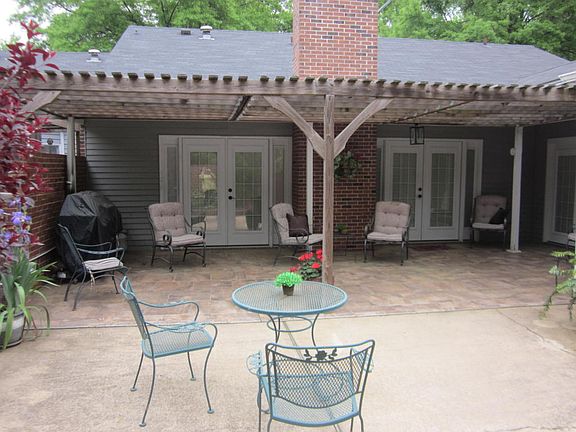 2nd image of 116 Skyline Dr APT 1