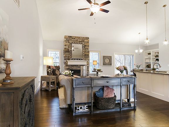 3rd image of 5587 Buckhorn Dr #D0h5ta