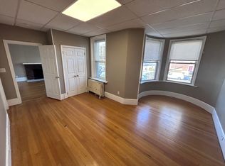 879 Beacon St #21R, Boston, MA 02215