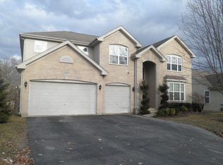 5650 Brentwood Dr, Hoffman Estates, IL 60192