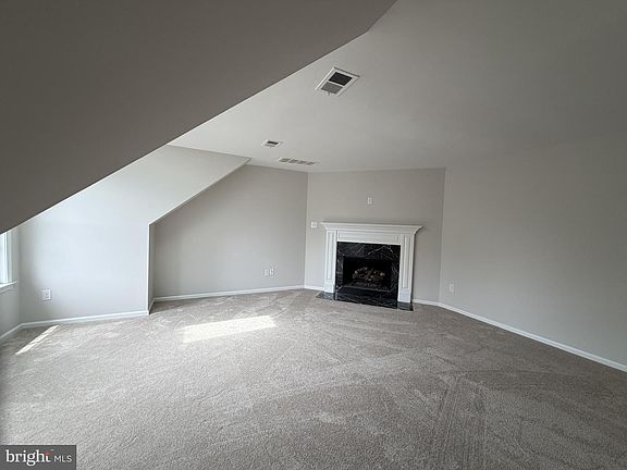 5th image of 728 Westfield Dr
