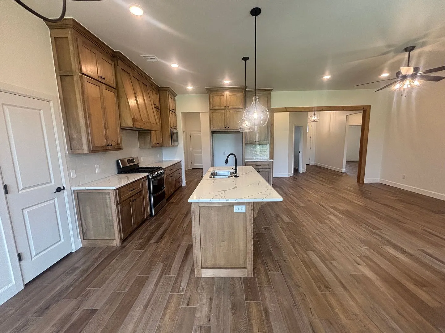 Wonderful 4 Bed 2 Bath Home in Norman — Photo 4