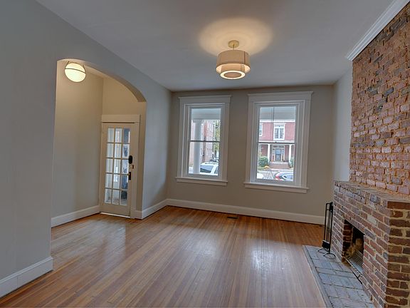 5th image of 2707 Stuart Ave #A