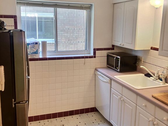 4th image of 7112 Jamieson Ave #1F