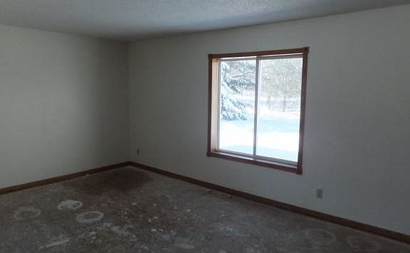 4th image of 31763 Foxhill Ave