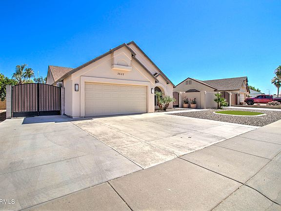 3rd image of 3632 W SARAGOSA Street