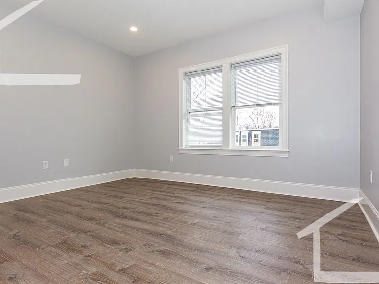 120 Kenrick St #5A — Photo 2