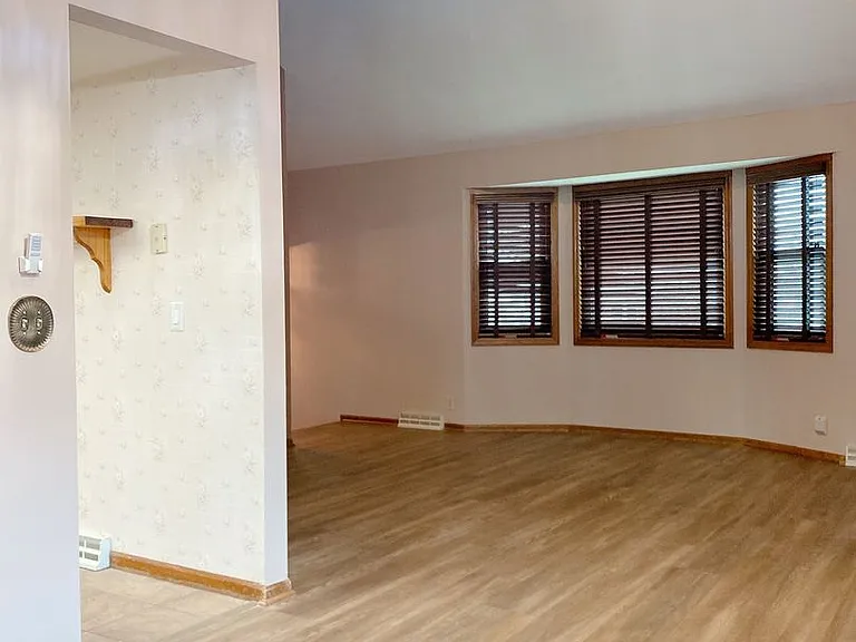 2103 Morrie Dr — Photo 5