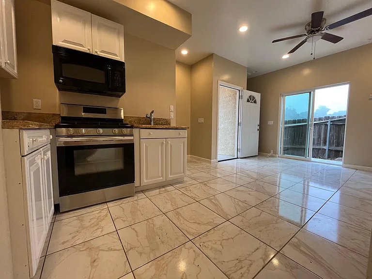 4932 Campanile Dr — Photo 69