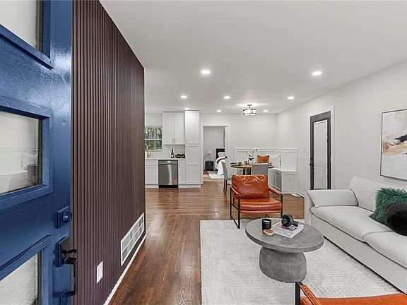 2nd image of 4027 Lindsey Dr