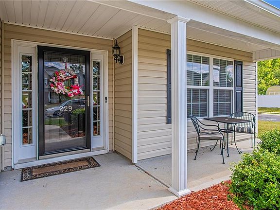2nd image of 229 Trimble Dr
