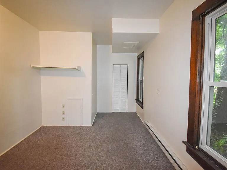 155 N Fairview St — Photo 11