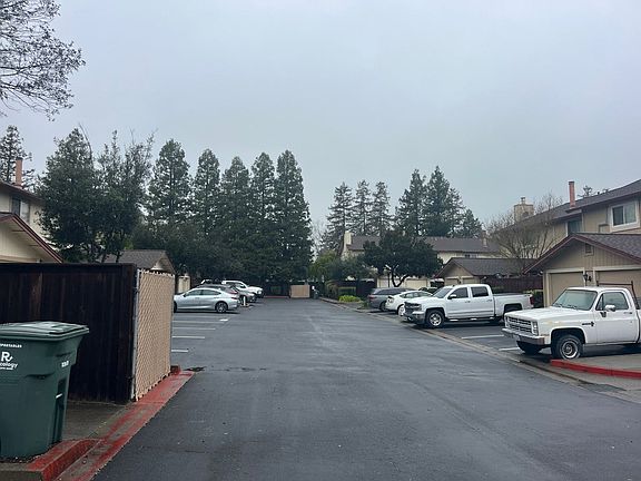 5th image of 4529 Harbor Ln