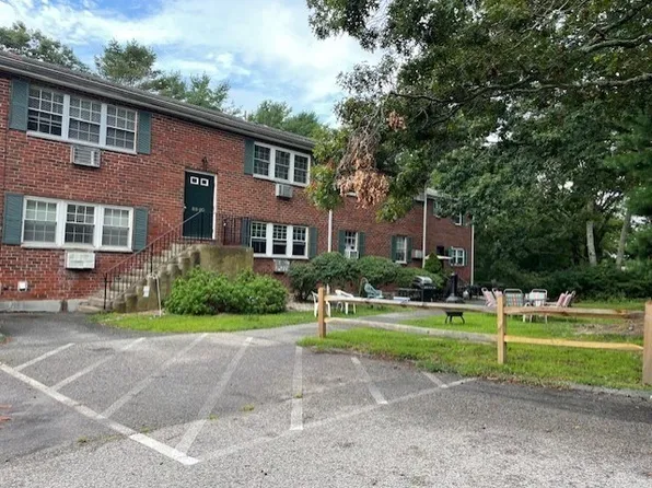 207 Samoset St APT B13, Plymouth, MA 02360