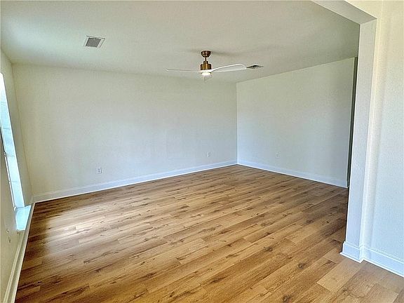 2nd image of 1841 Lee Dr