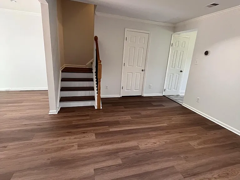 5633 Independence Cir — Photo 10