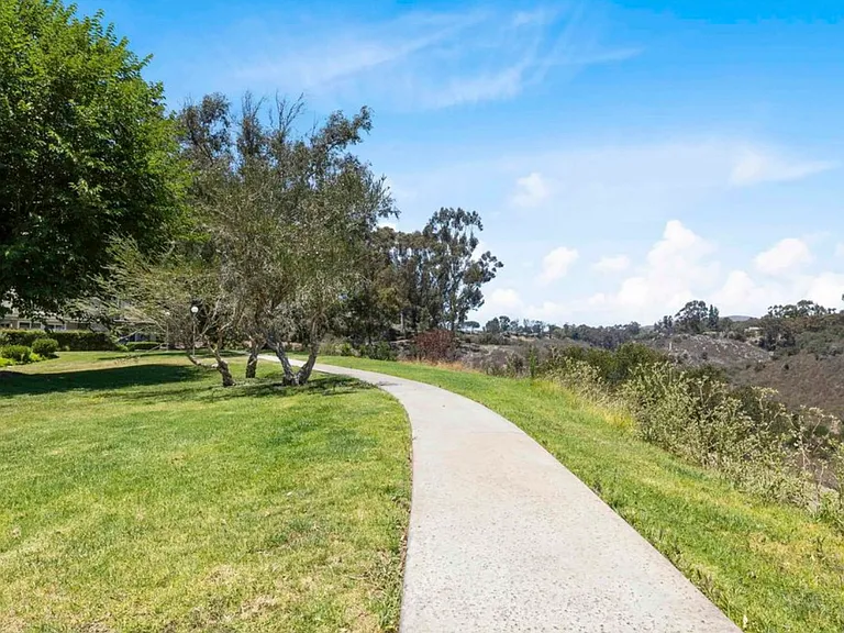 5073 La Cuenta Dr — Photo 21