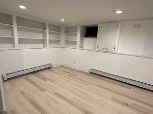 14 Augusta St, Elmwood Park, NJ 07407