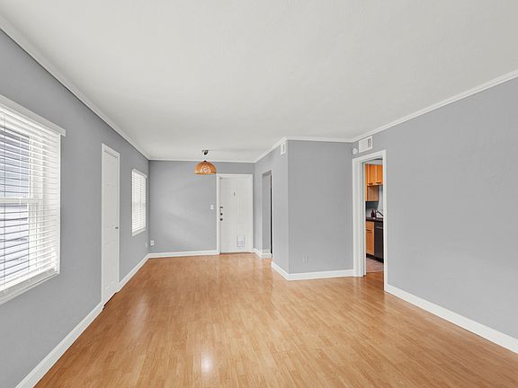 5th image of 2821 Eastern Pkwy