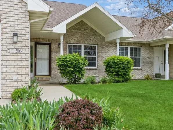 2136 Terra Ln, Coralville, IA 52241