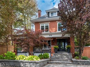 283 Plains Rd W, Burlington, ON L7T 1G1